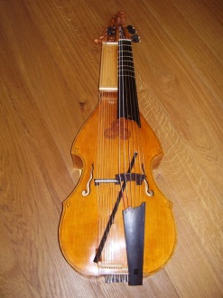 Baryton à Cordes