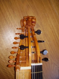 Baryton à Cordes